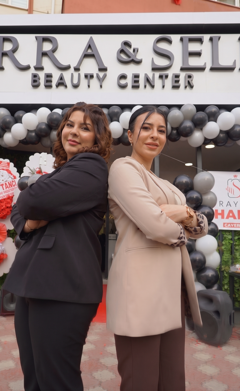 Berra ve Selva Şahin, salon açılışında